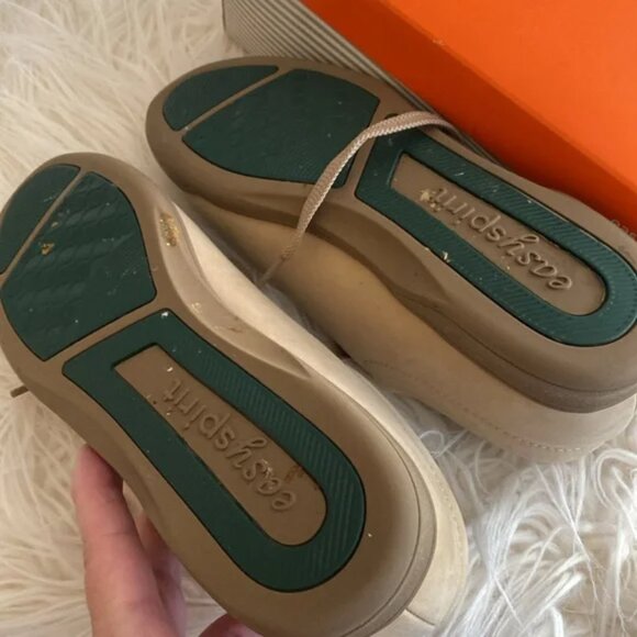 Easy Spirit  Beige Leather Lace Up Walking Shoes 8b w/2A Heel - Picture 3 of 3